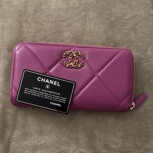 Chanel Pink Quilted Wallet with Gold Logo